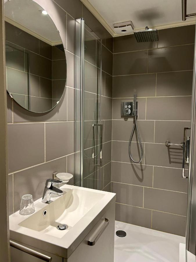 Le Colibri Spa Jacuzzi デュルビュイ エクステリア 写真